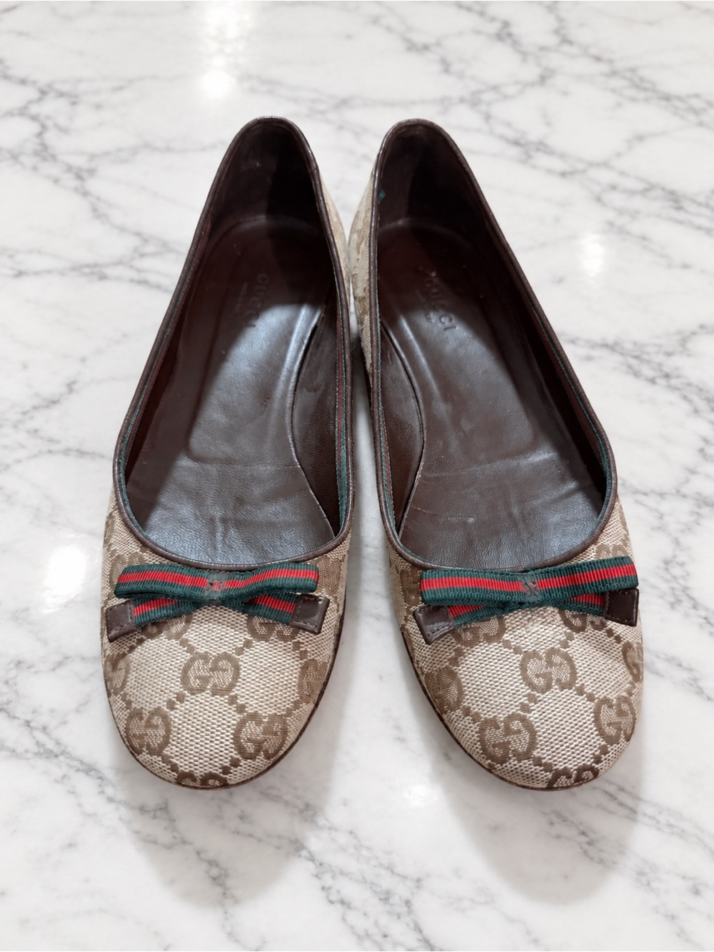 Gucci Tan GG Canvas Ballet Flats with Green-Red Ribbon